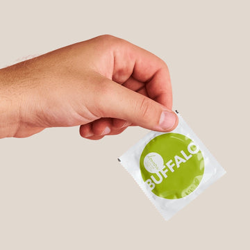 Loovara veganski kondomi BUFFALO 64 mm, 12 kos